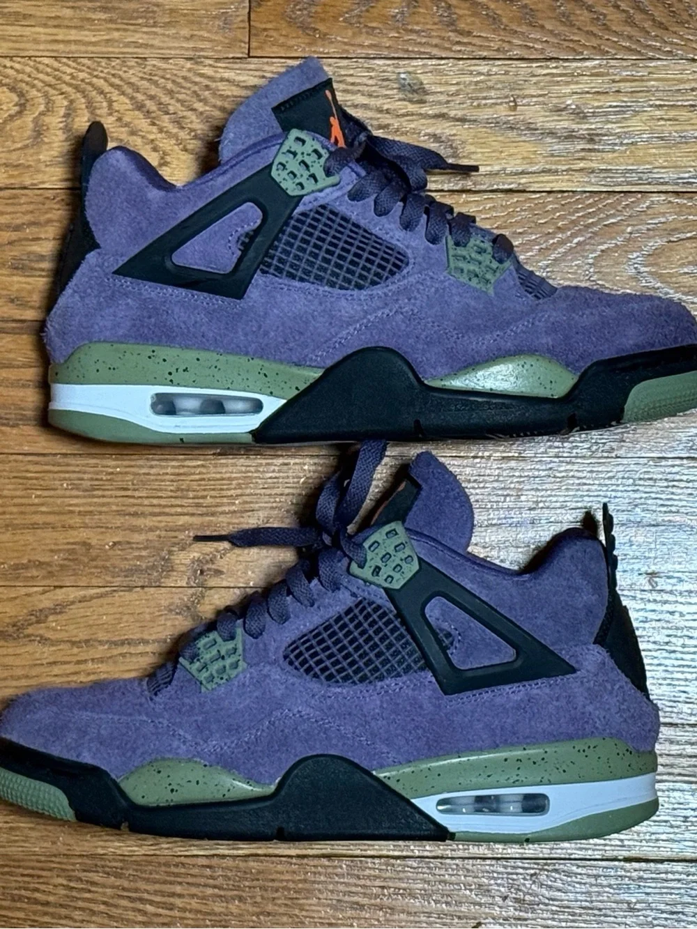 2022 Air Jordan 4 Retro “Canyon Purple” Sneakers Women: 9.5 Men: 8 - Picture 3 of 14
